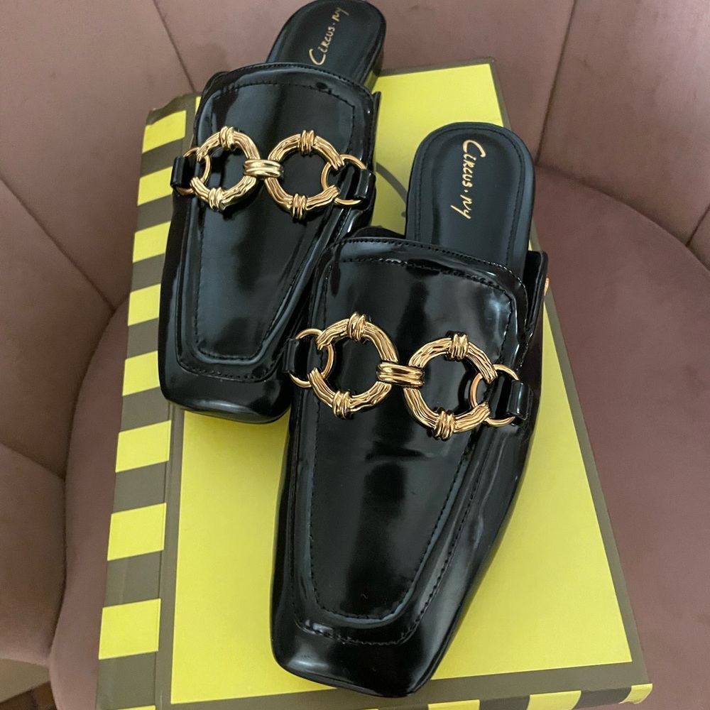 Brand New Circus NY Mules